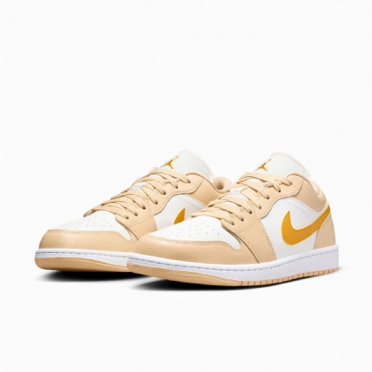 Tênis Feminino Nike Air Jordan 1 Low "  Team Gold " Bege