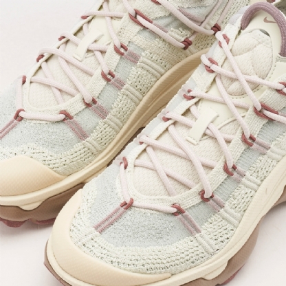 Tênis Nike Air Flyknit Venture Feminino Creme