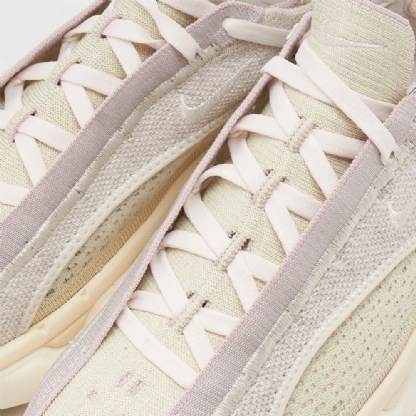 Tênis Nike Air Flyknit Bloom Feminino Creme