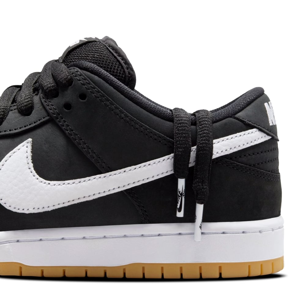 Nike SB Dunk Low Pro 'Black/White/Gum'