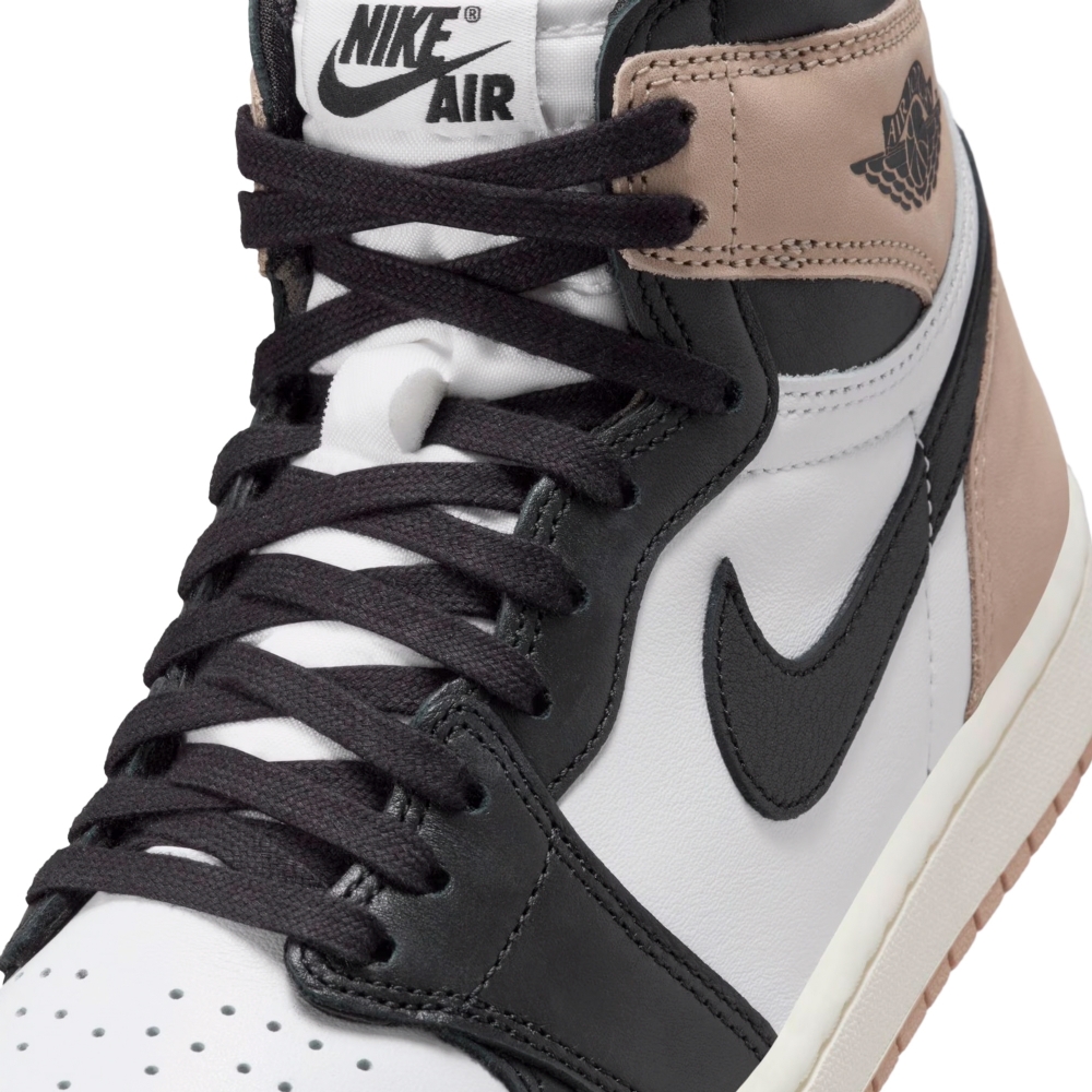 Tênis Nike Woman's Air Jordan 1 High Og “latte” Branco/marrom