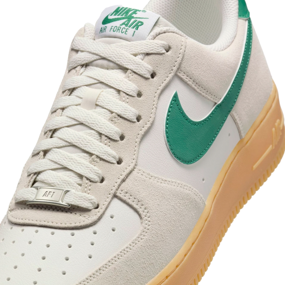 Tênis Nike Air Force 1 Low 