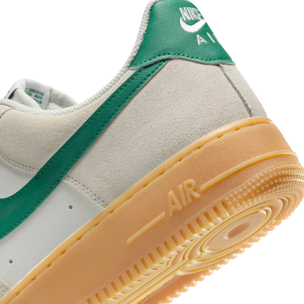 Tênis Nike Air Force 1 Low 