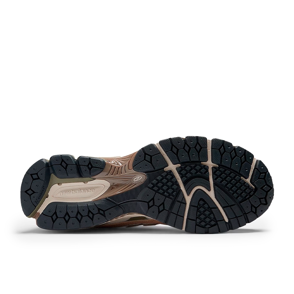 Tenis New Balance 1906 Bege