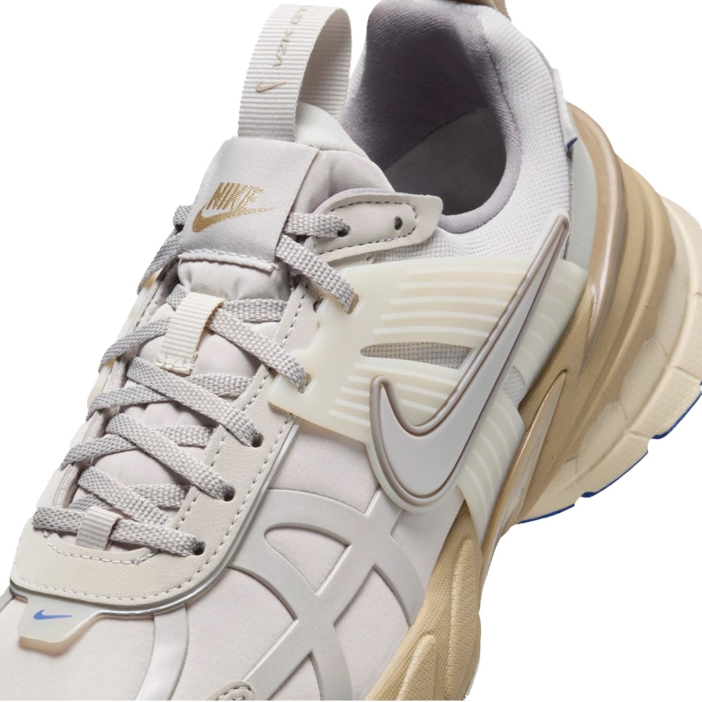 ＜NIKE＞V2K RUN GTX 24.5 Tenis Nike V2k Run Gtx Branco