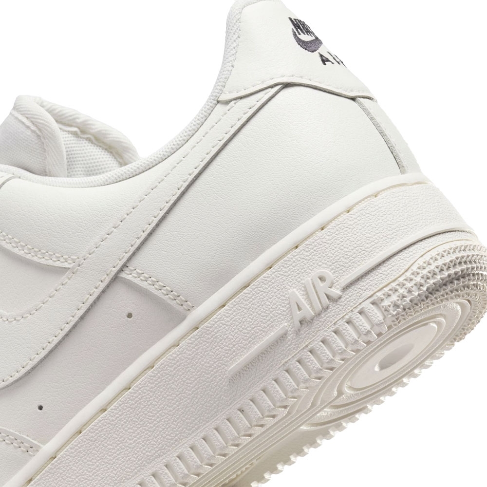 Tênis Nike Feminino Air Force 1 ''sail'' Branco