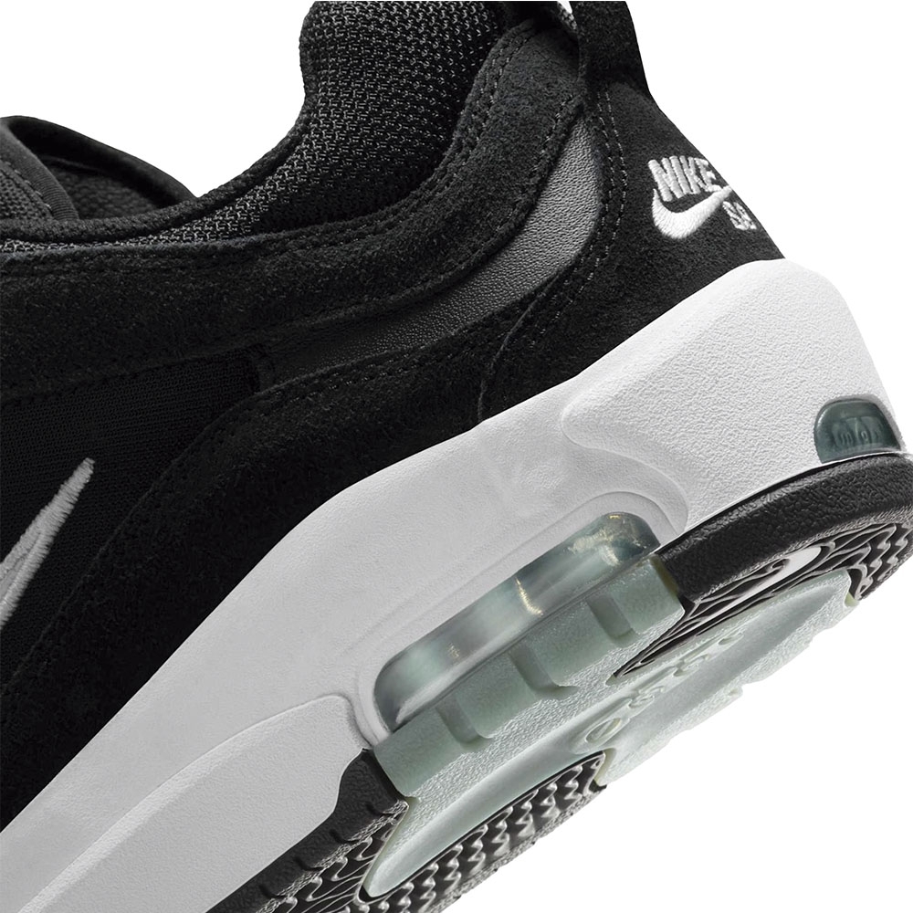 Tênis Nike Air Max Ishod Wair Sb Preto/branco