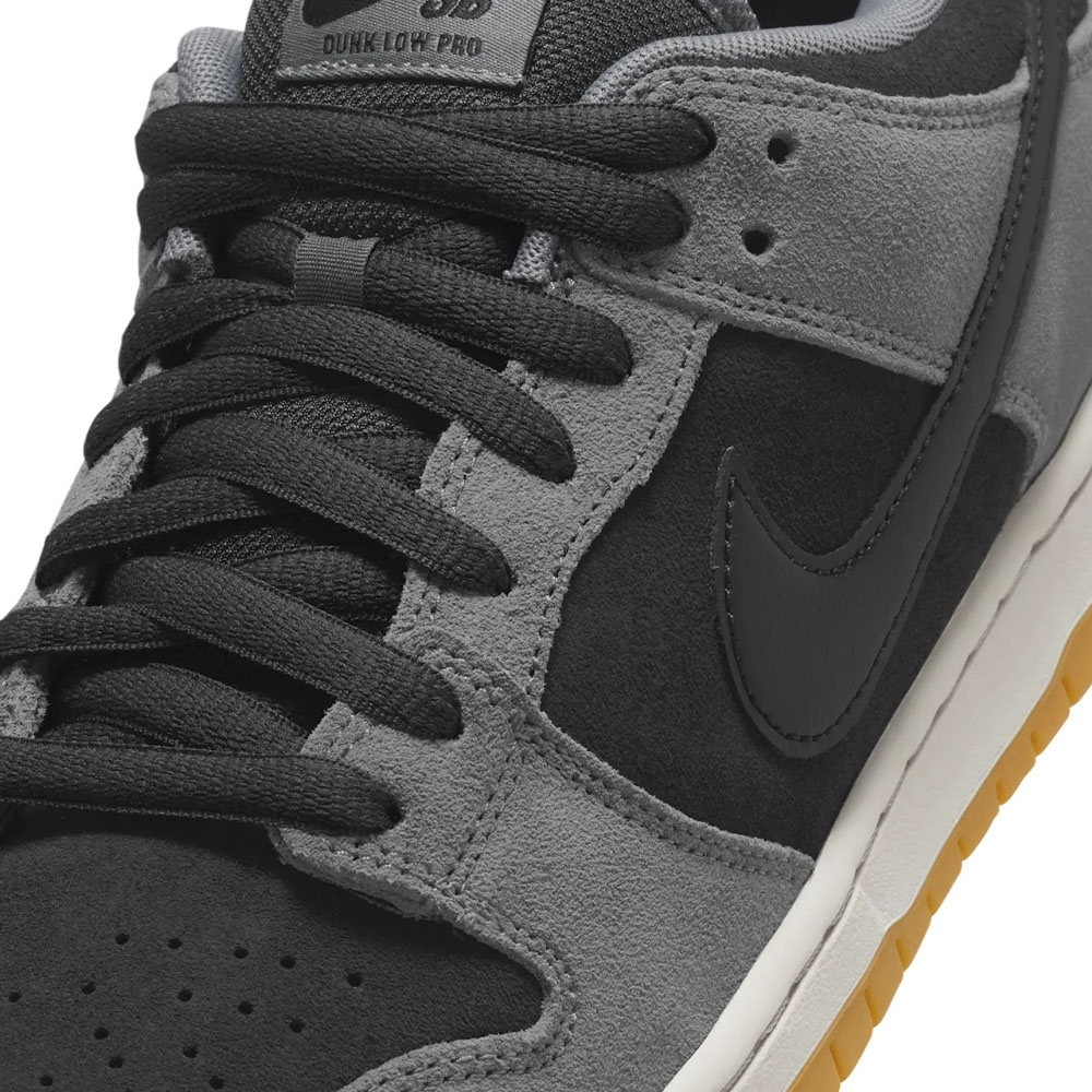 スケートボード DUNK LOW PRO DK SMOKE GREY 26.5 Tenis Nike Dunk Low Pro Smoke Grey Preto/cinza