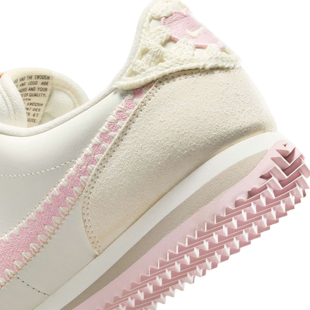 Tenis Nike Cortez Valentine's Day Branco/rosa