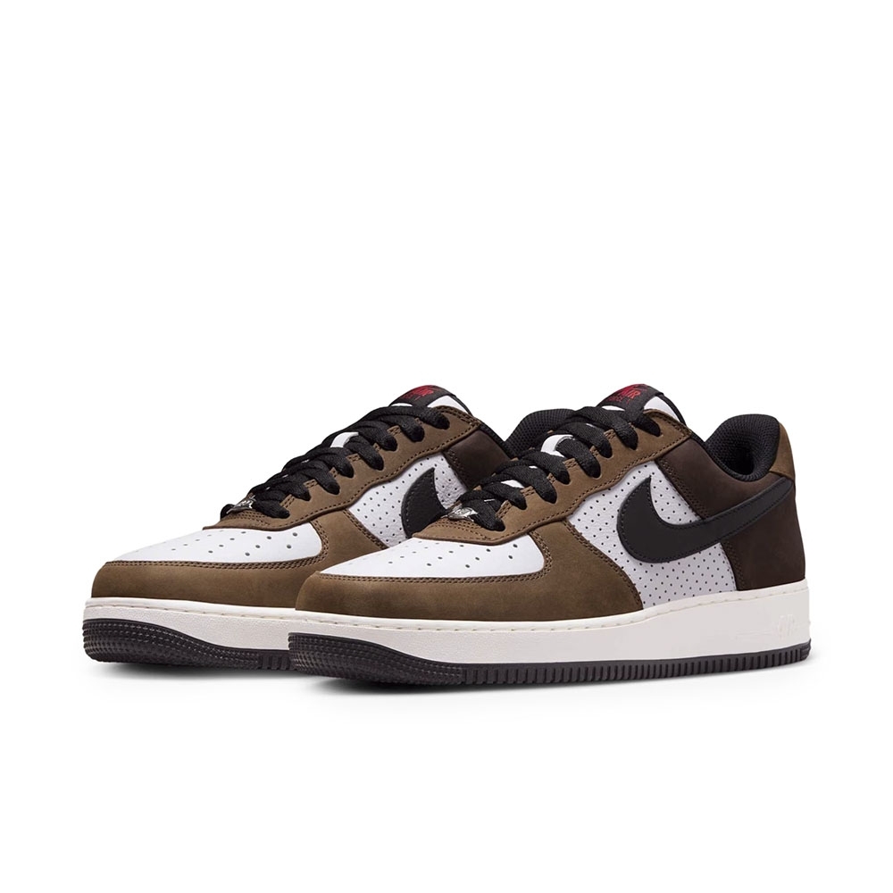 Tenis Nike Air Force 1 Low Retro Branco/marrom