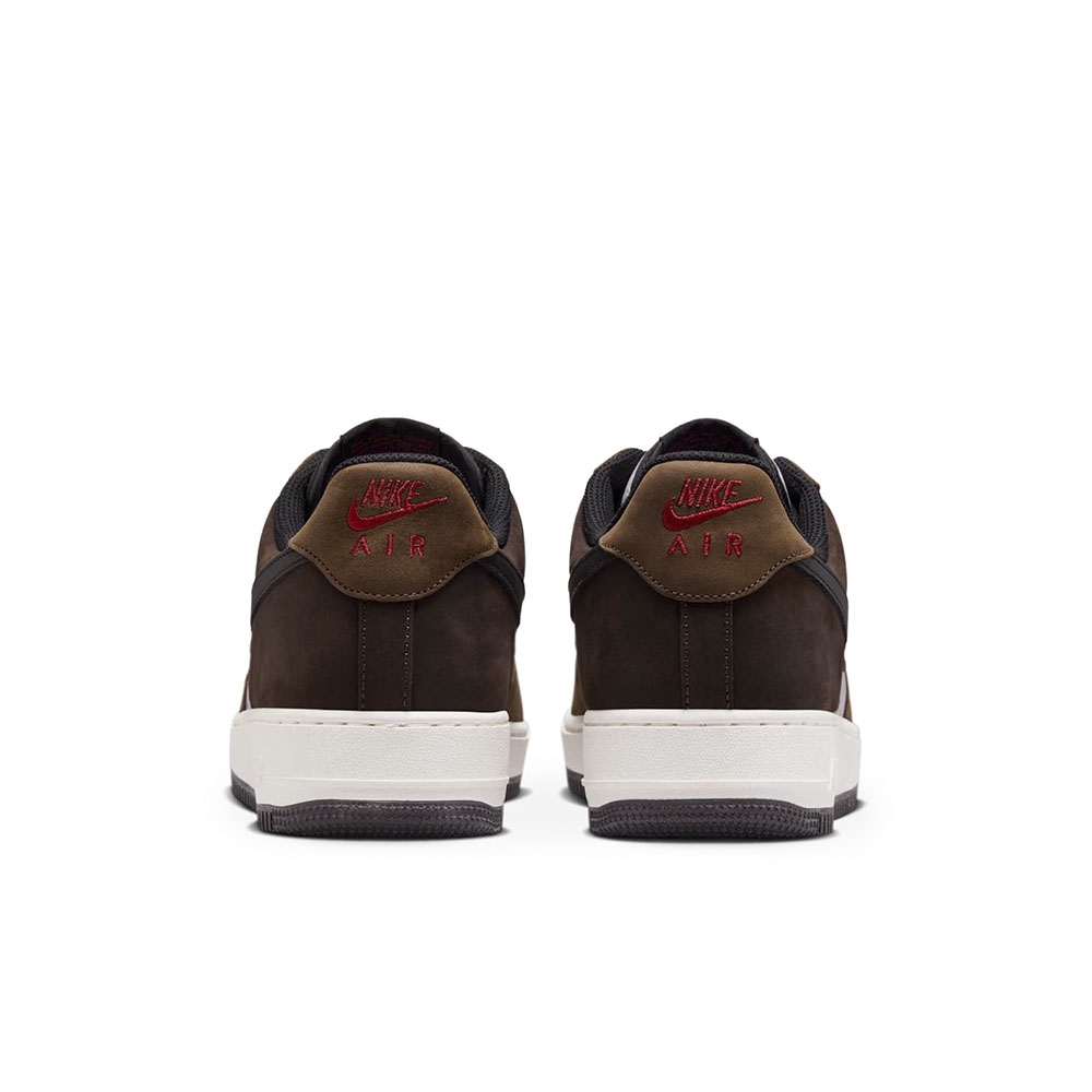 Tenis Nike Air Force 1 Low Retro Branco/marrom