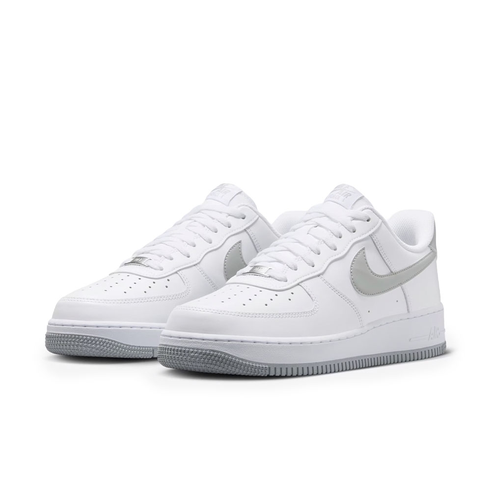 Tênis Nike Air Force 1 '07 Branco/cinza