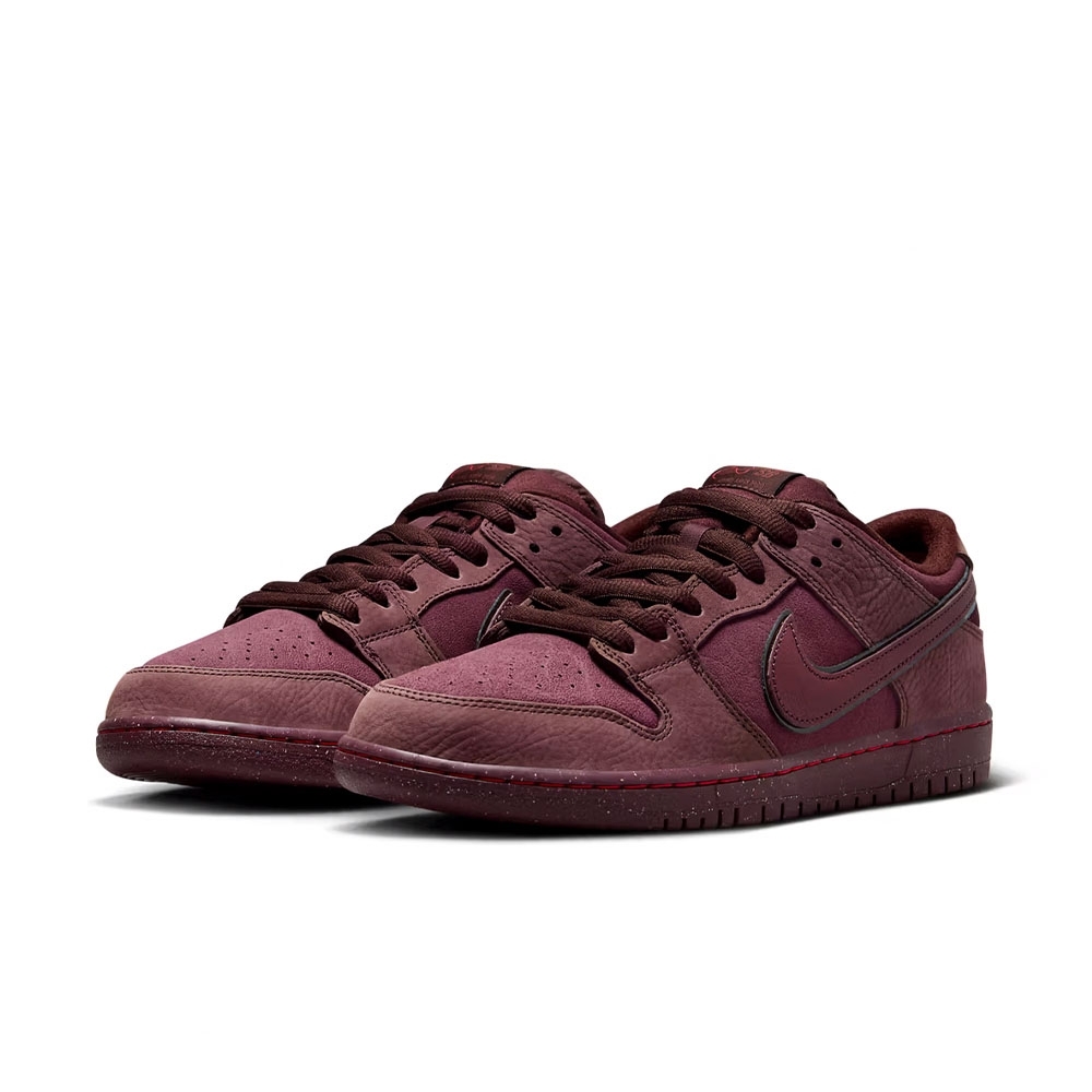 Tênis Nike Dunk Sb Low " City Of Love " Vinho