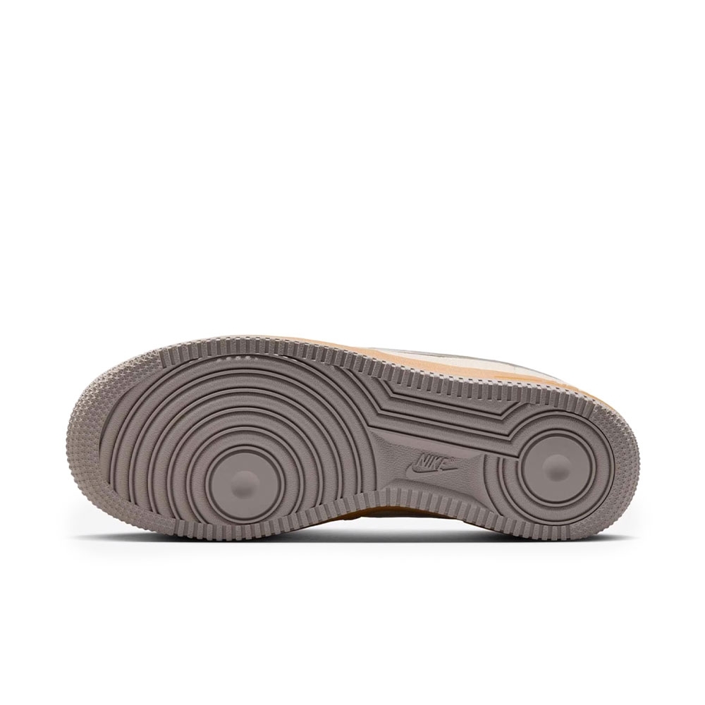 Tenis Nike Air Force 1 '07 Bege