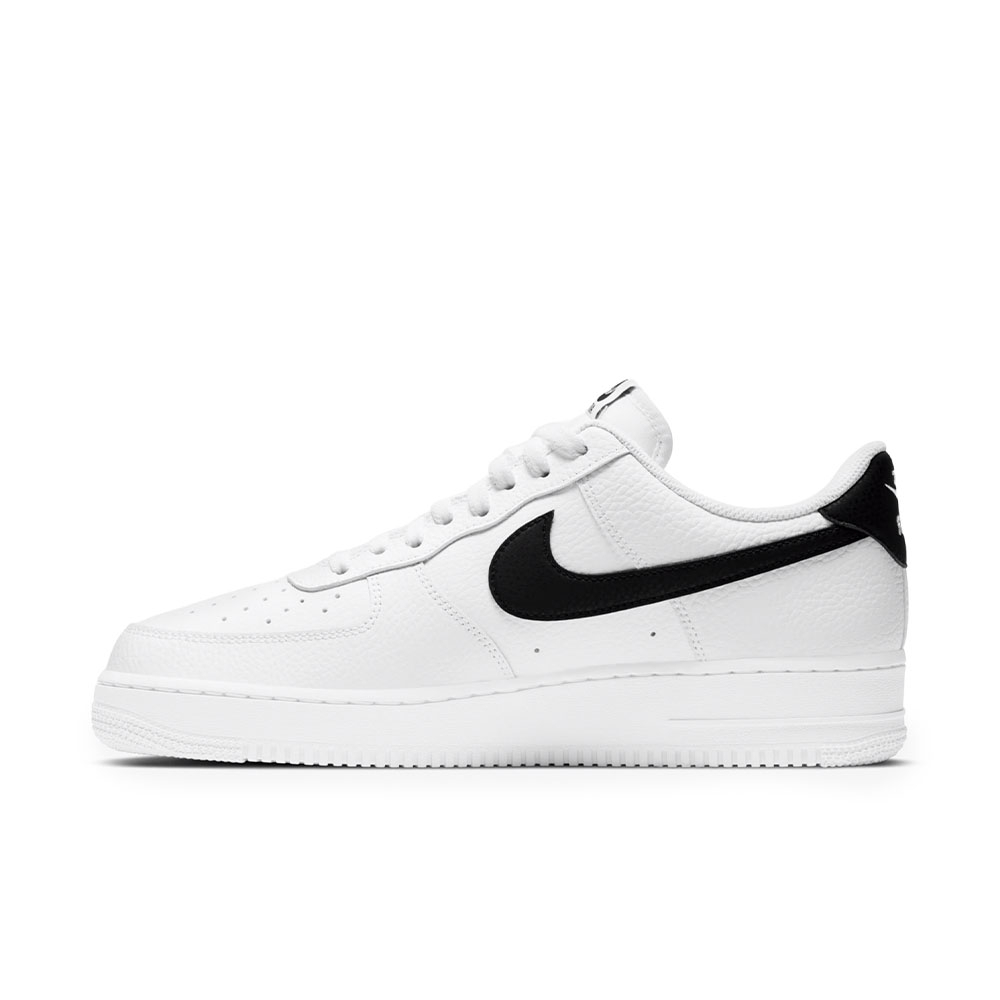 Tênis Nike Air Force 1 '07 Branco/preto