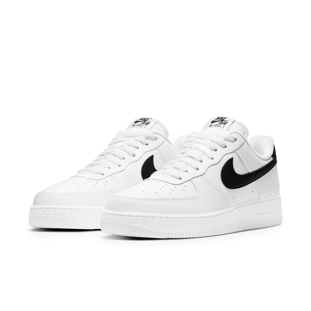 Tênis Nike Air Force 1 '07 Branco/preto