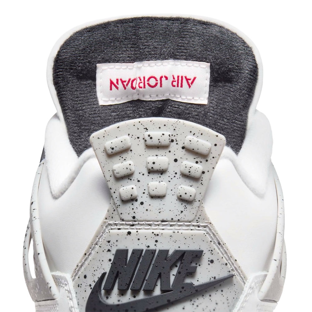 Têniis Nike Air Jordan 4 Retro Branco