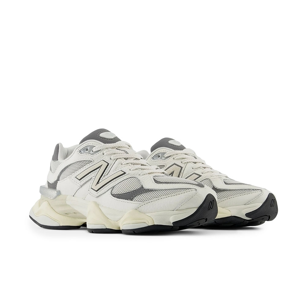 Tênis New Balance 9060 Bege