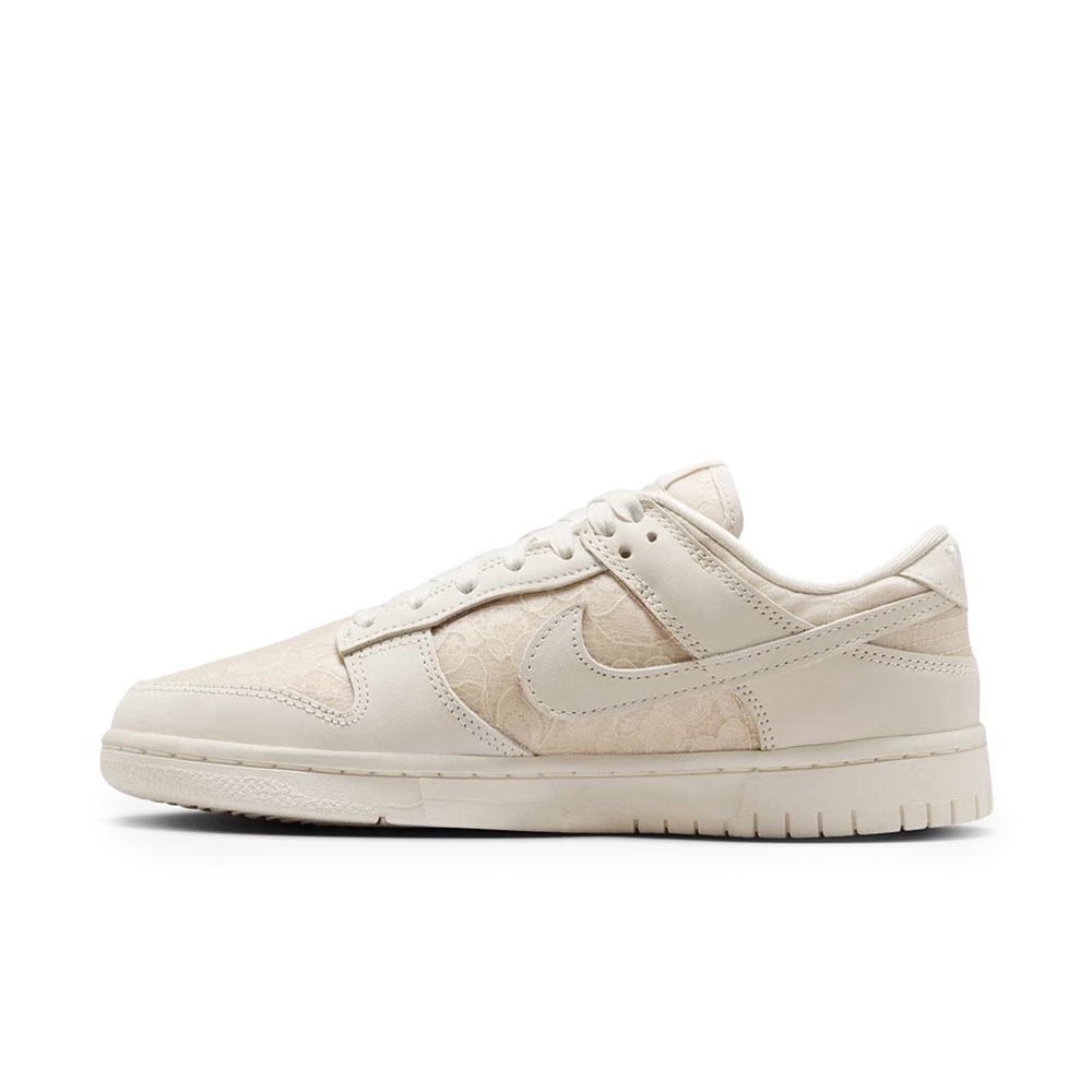 Tênis Nike Dunk Low Bege