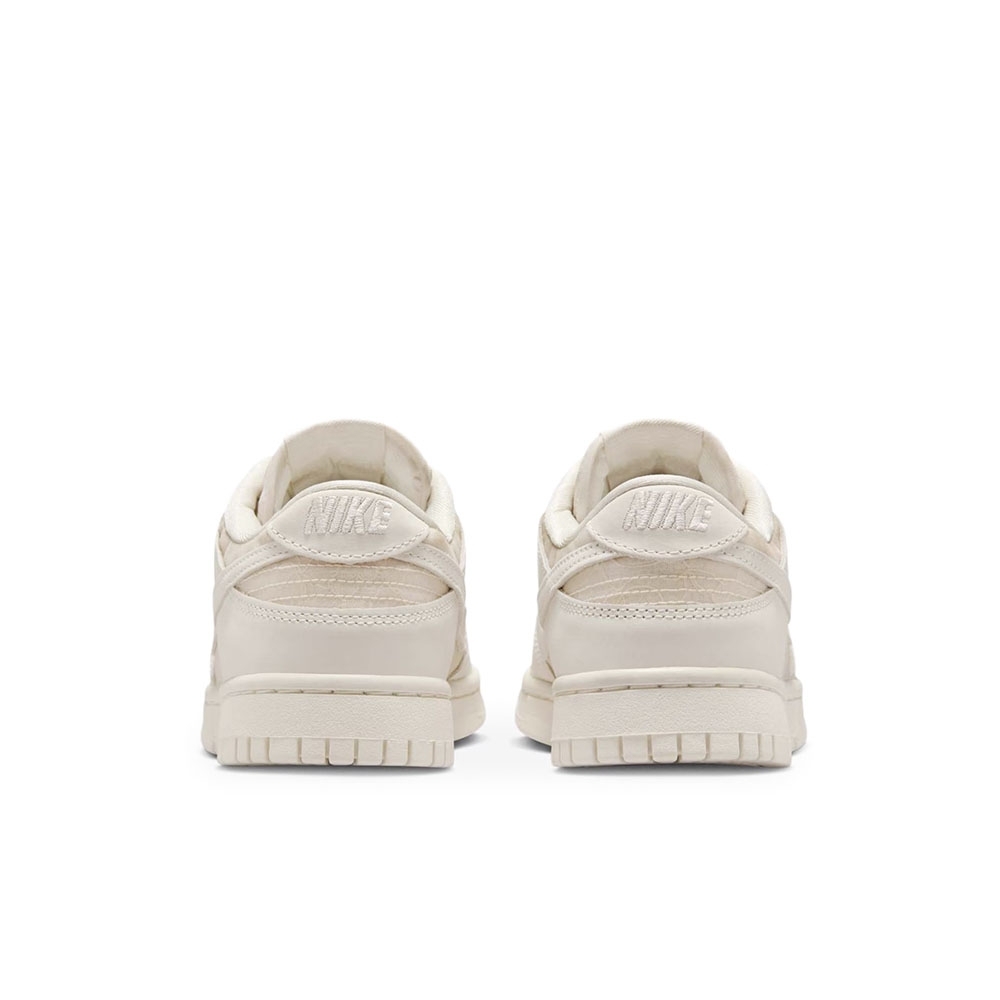 Tênis Nike Dunk Low Bege