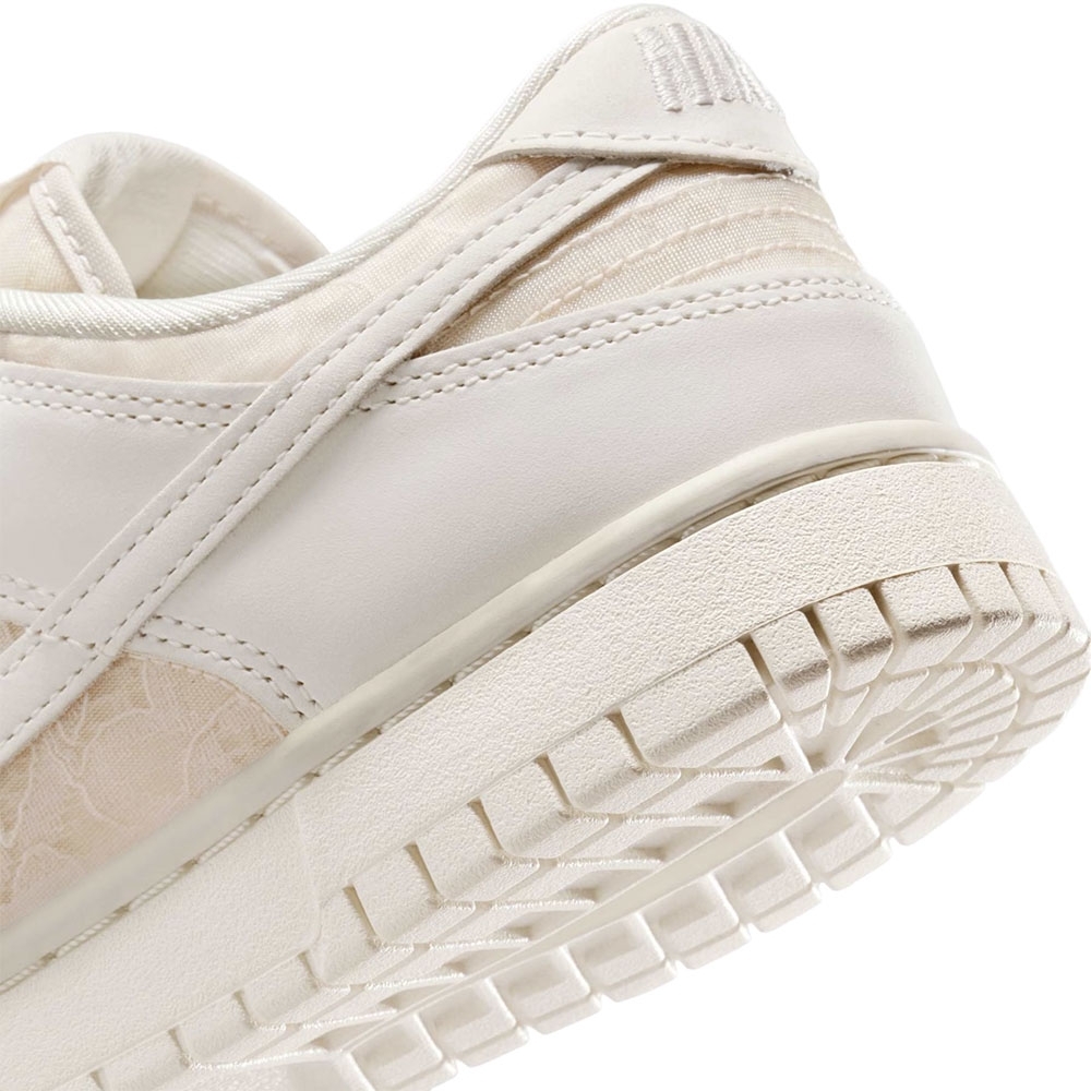 Tênis Nike Dunk Low Bege