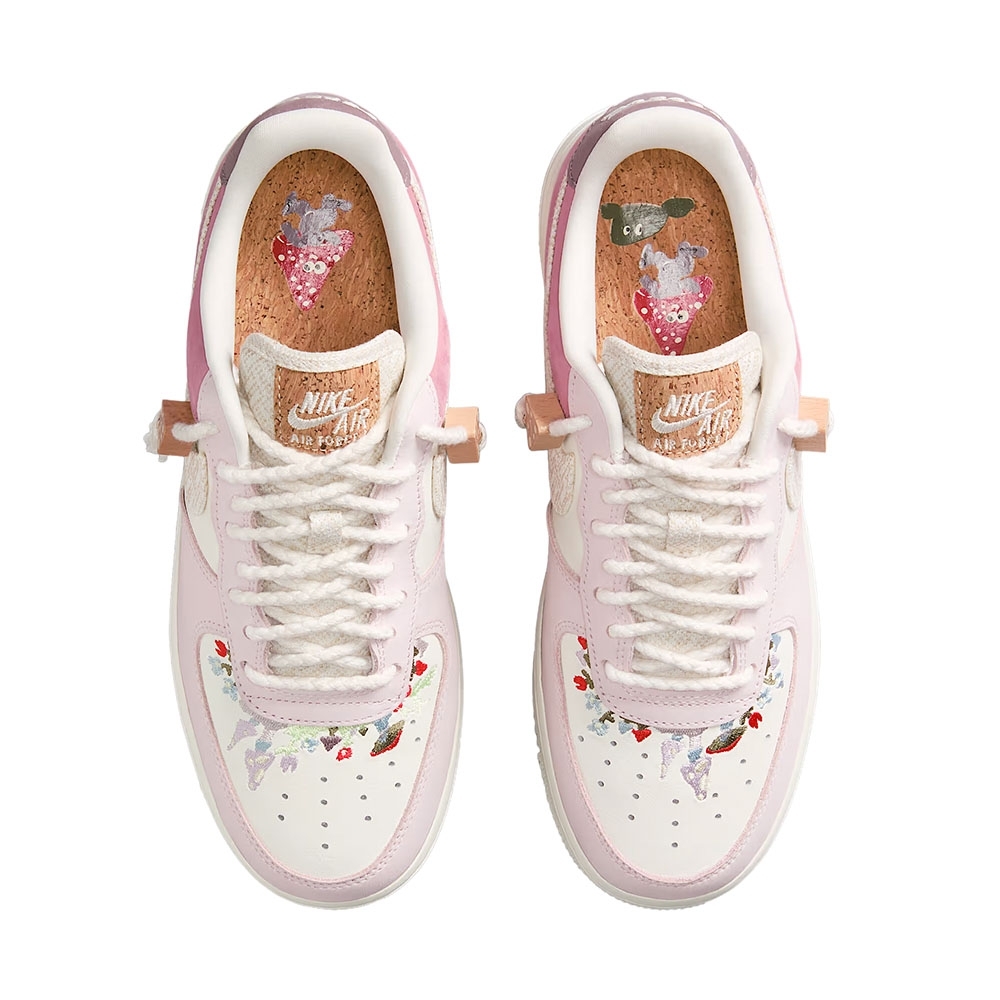 Tênis Nike Air Force 1 07 Branco/rosa