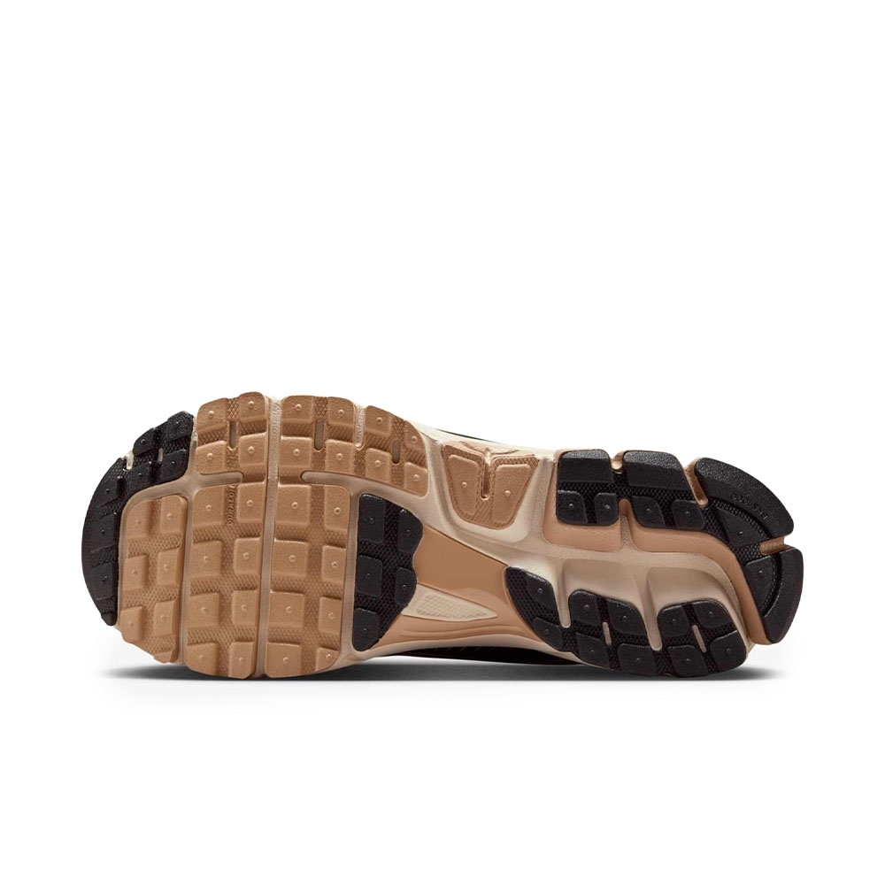 Tênis Nike Zoom Vomero 5 Preto/marrom