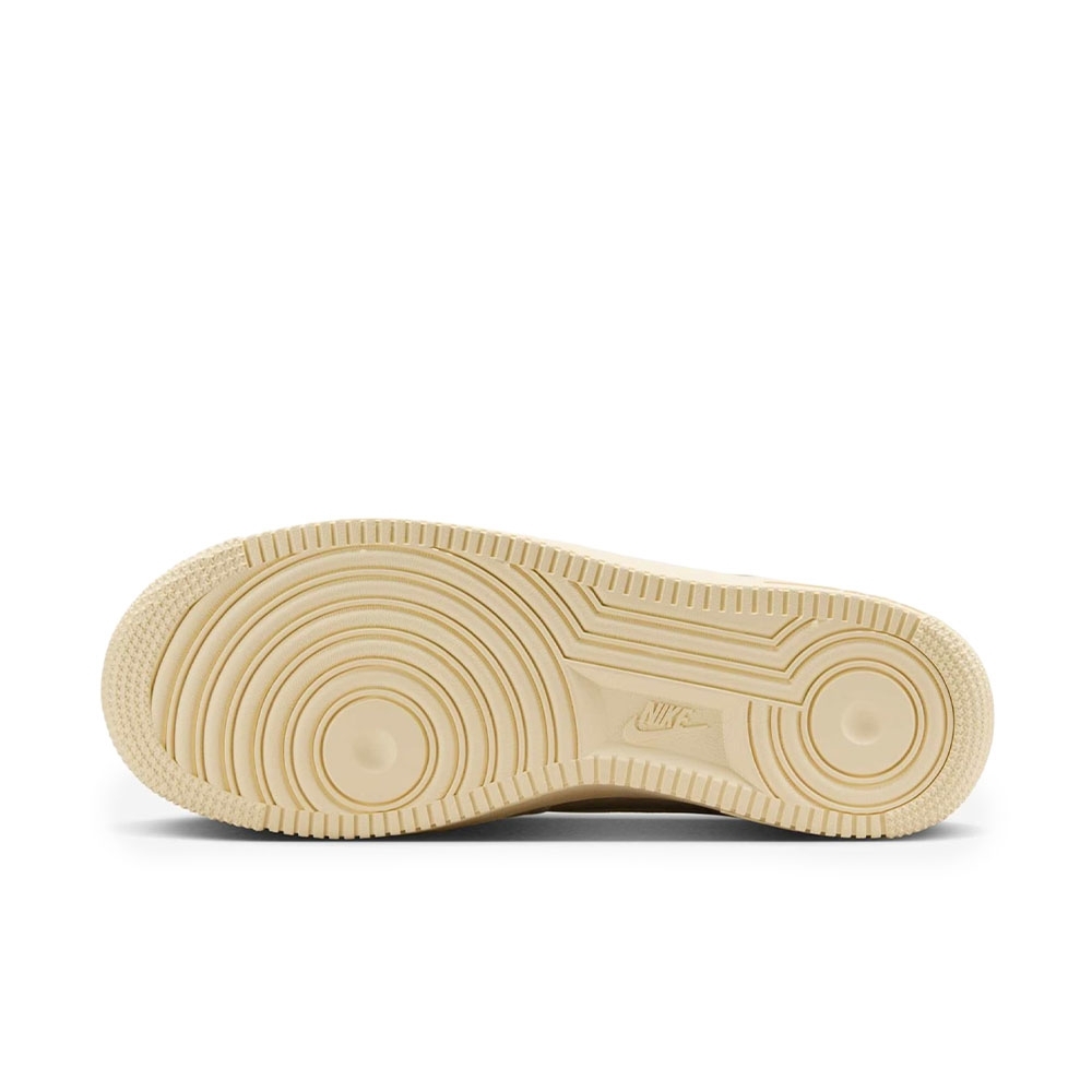Tênis Nike Air Force 1 07 Branco/bege