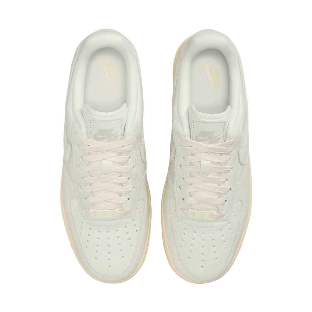 Tênis Nike Air Force 1 07 Branco/bege