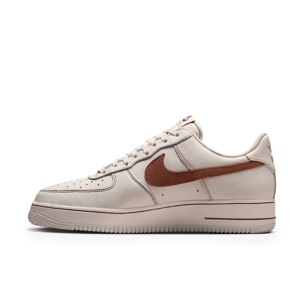 Tênis Nike Air Force 1 07 Lv8 Branco/marrom