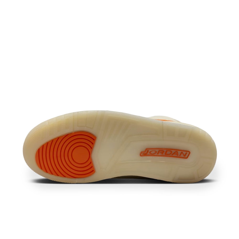 Tênis Air Jordan 3 Retro Bege/laranja