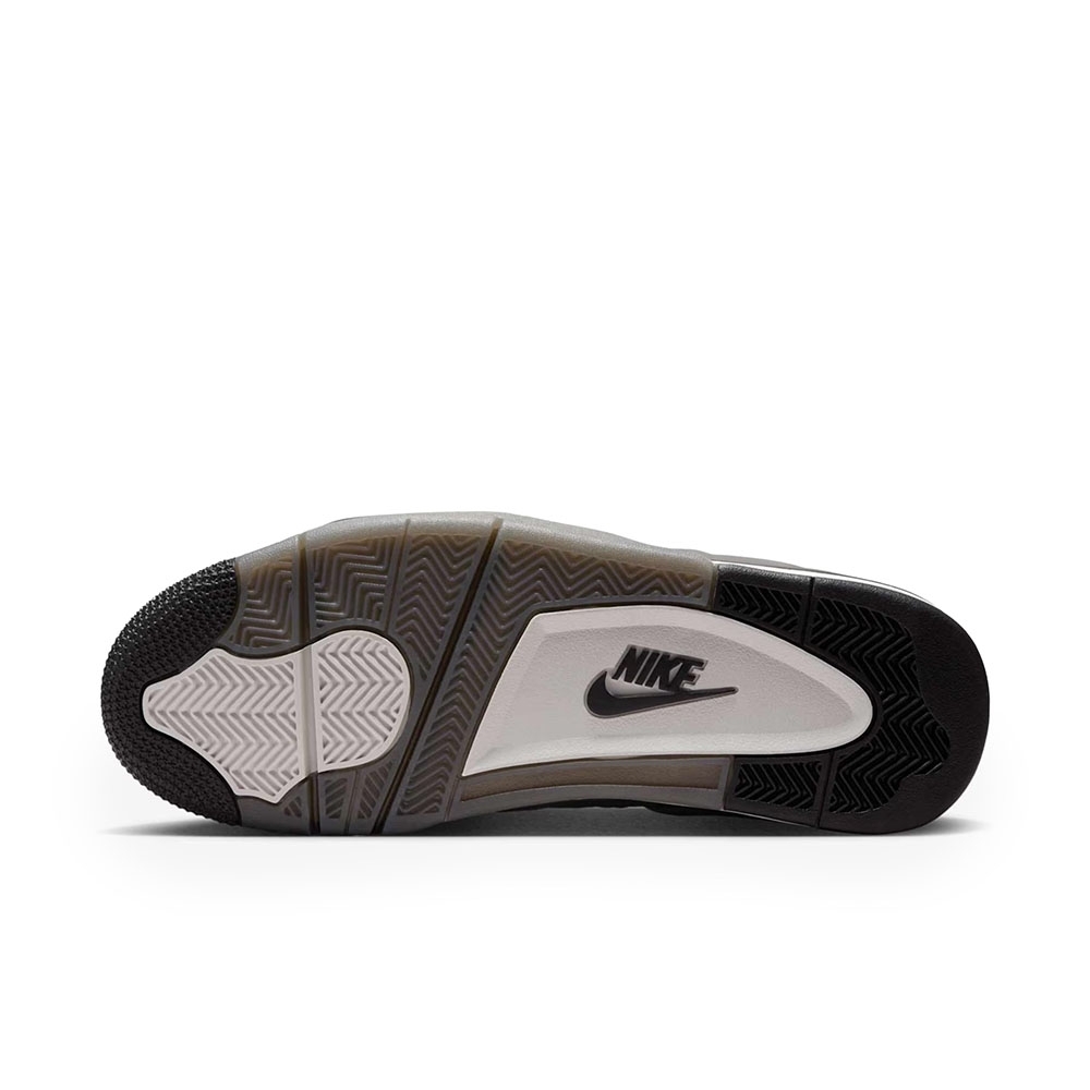 Tênis Air Jordan 4 Retro Marrom/preto