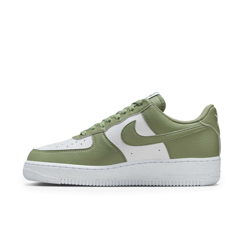 Tênis Nike Air Force 1 07 Next Nature Verde/branco