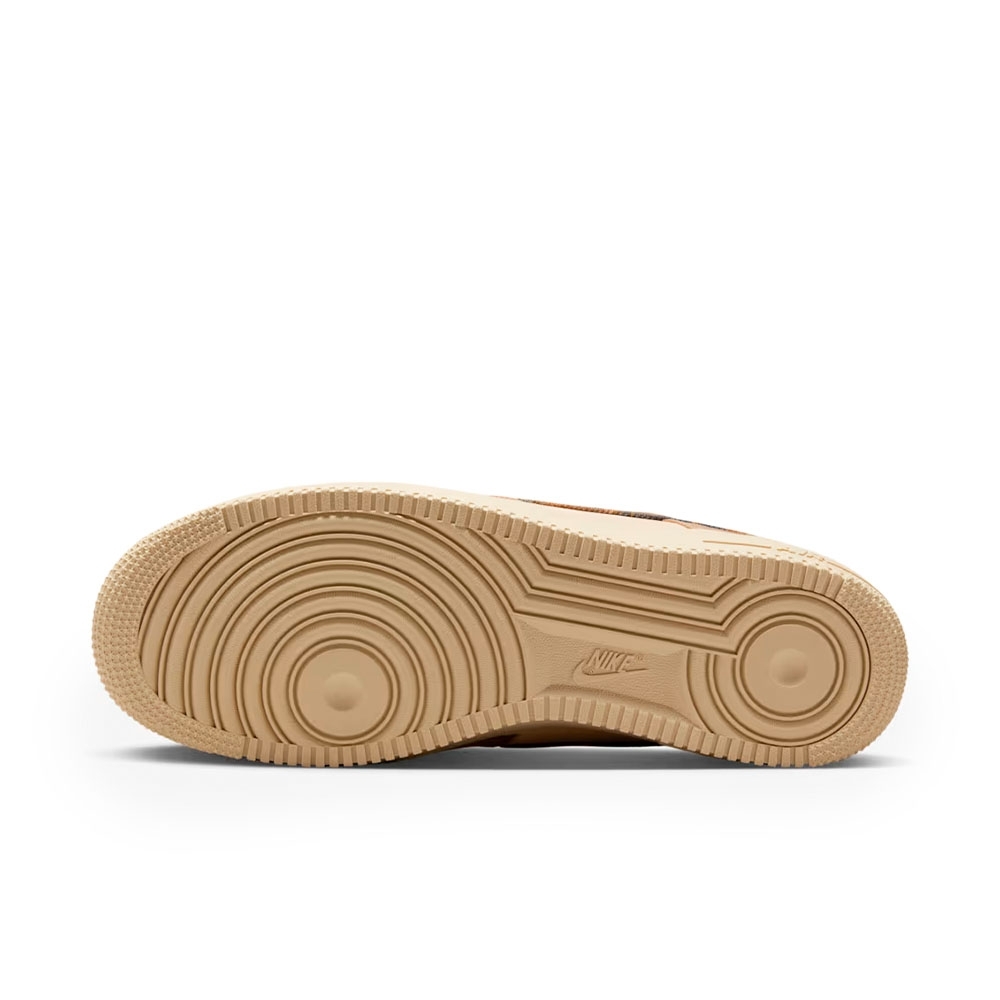 Tênis Nike Air Force 1 07 Marrom/bege