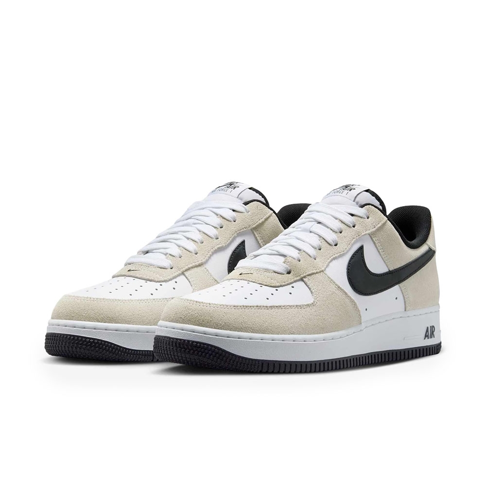 Tênis Nike Air Force 1 07 Bege/preto