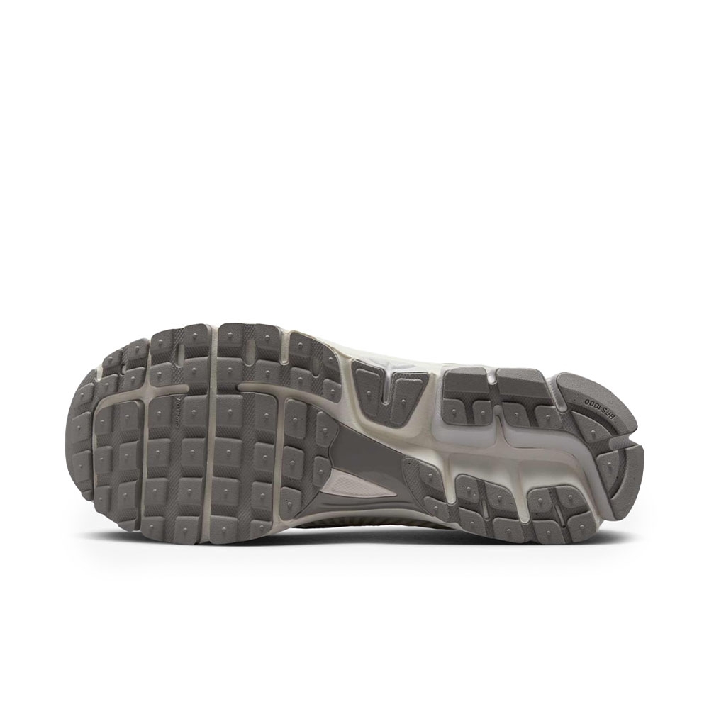 Tênis Nike Zoom Vomero 5 Branco