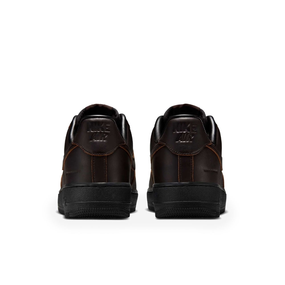 Tênis Nike Air Force 1 07 Marrom/preto