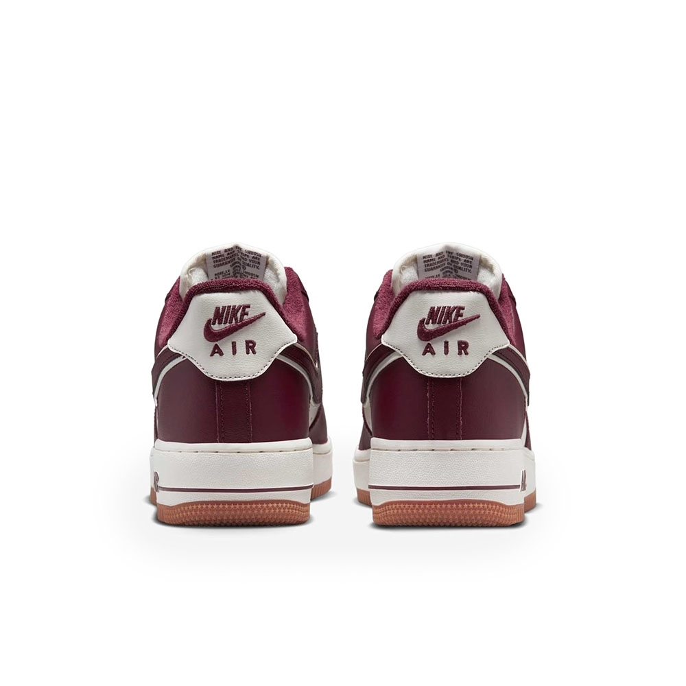 Tênis Nike Air Force 1 07 Vinho/branco