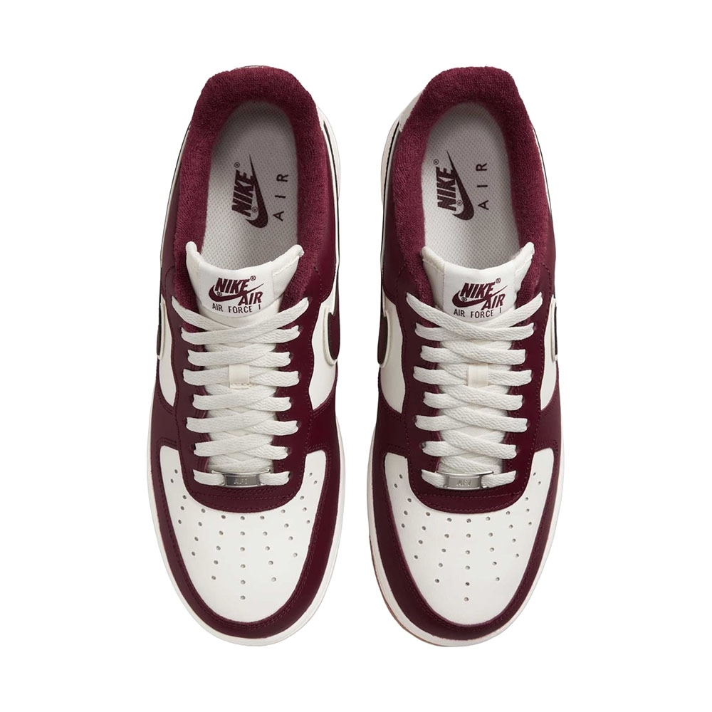 Tênis Nike Air Force 1 07 Vinho/branco