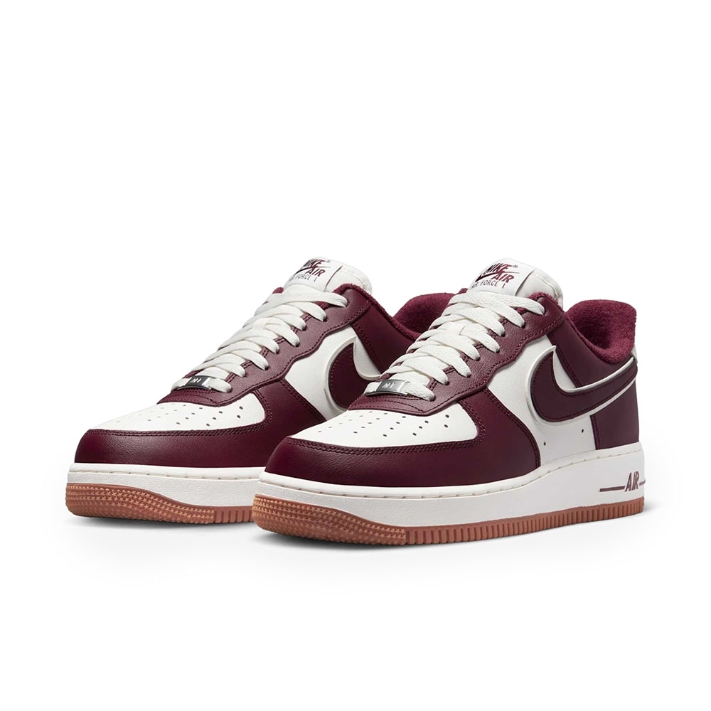 Tênis Nike Air Force 1 07 Vinho/branco