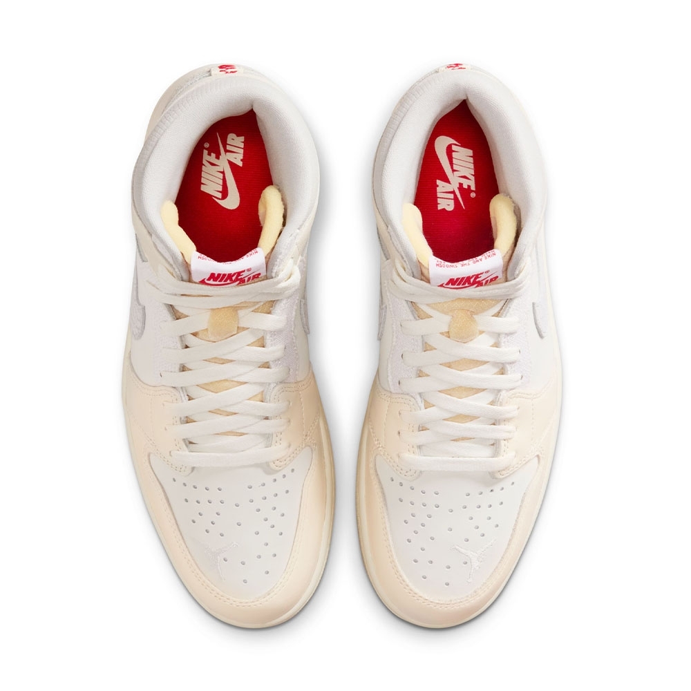 Tênis Nike Air Jordan 1 Retro High Og Bege