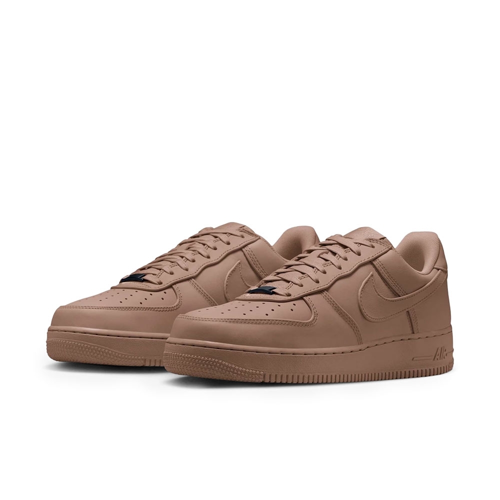 Tênis Nike Air Force 1 Marrom