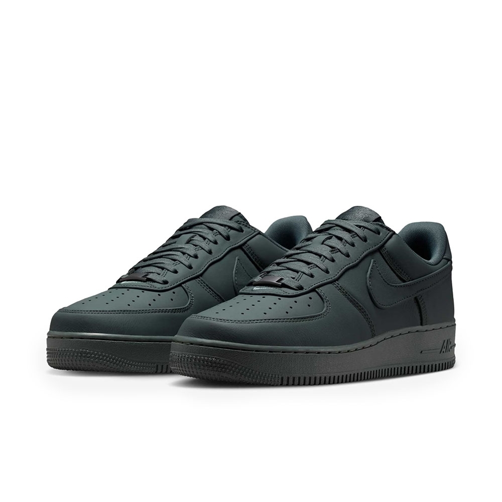Tênis Nike Air Force 1 Cinza