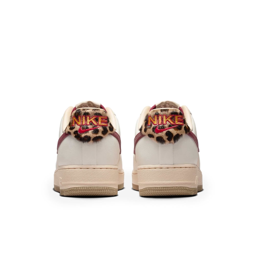 Tênis Nike Air Force 1 07 Branco/rosa