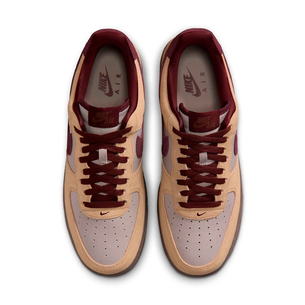 Tênis Nike Air Force 1 07 Marrom