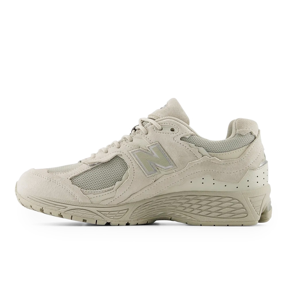 Tênis New Balance 2002r Bege