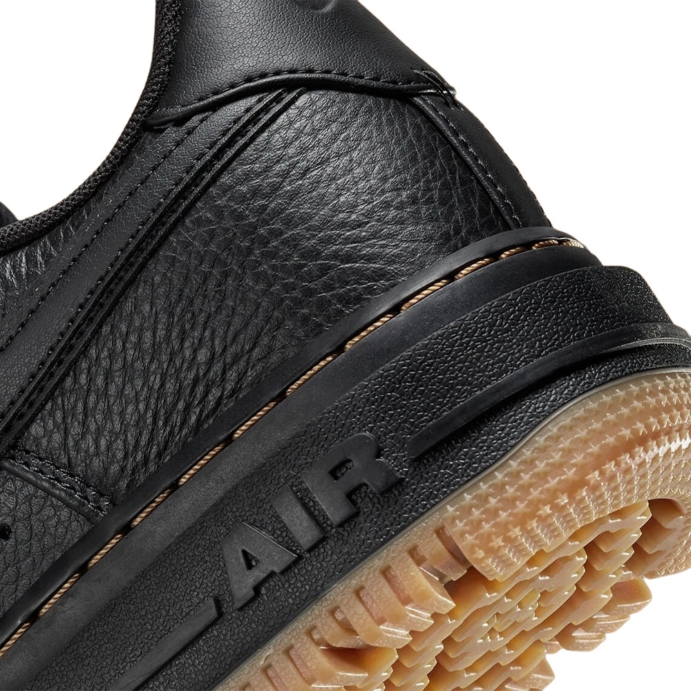 Tênis Nike Air Force 1 Luxe Preto