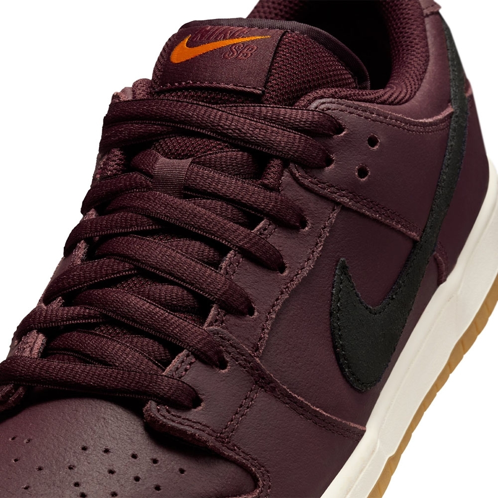 Tênis Nike Dunk Sb Low Pro Marrom