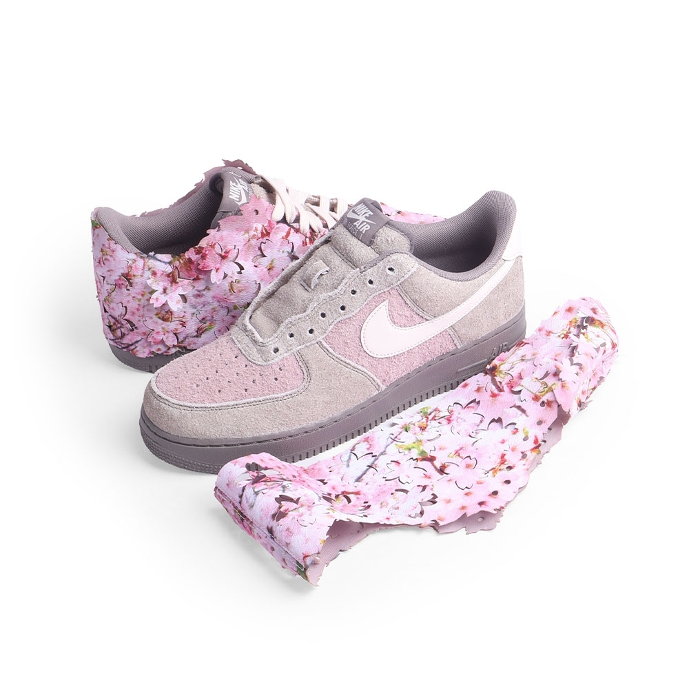 Tênis Nike Air Force 1 07 Estampado