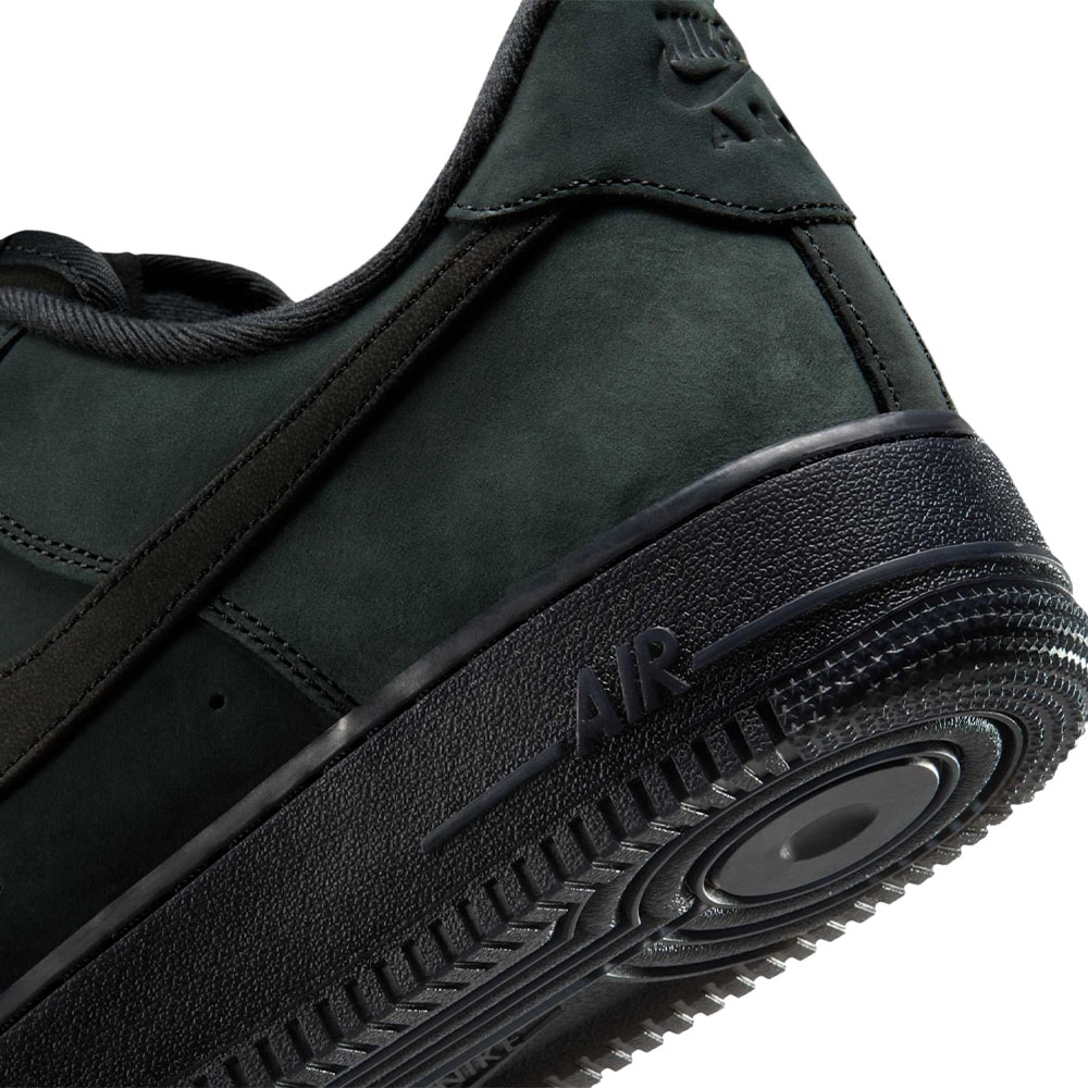 Tênis Nike Air Force 1 07 Preto